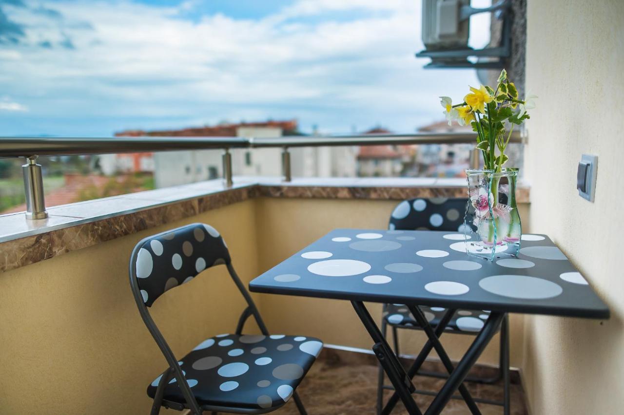 Apartament Tiana Lux خيساريا المظهر الخارجي الصورة
